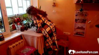 Ona je nosila vroče spodnje perilo in skladiščenje, zato sem moral za pofukati trde