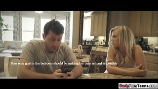 Flava Bailey amat questus sapor in aspera via