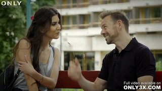 Only3x Only3x sovg&#039;alar-Anya Kray bilan hardcore sahna